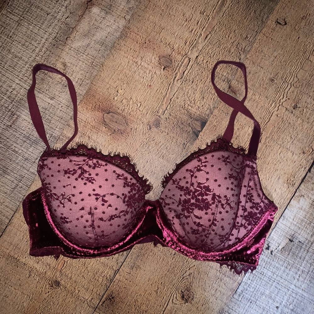 Victoria’s Secret Dream Angels Lined Demi Lace Push Up Bra 32c